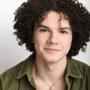 Headshot of Robbie Matthew.